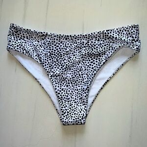 NWT Shein Classic Cut High Waisted Printed Black and White Bikini Bottom Size M